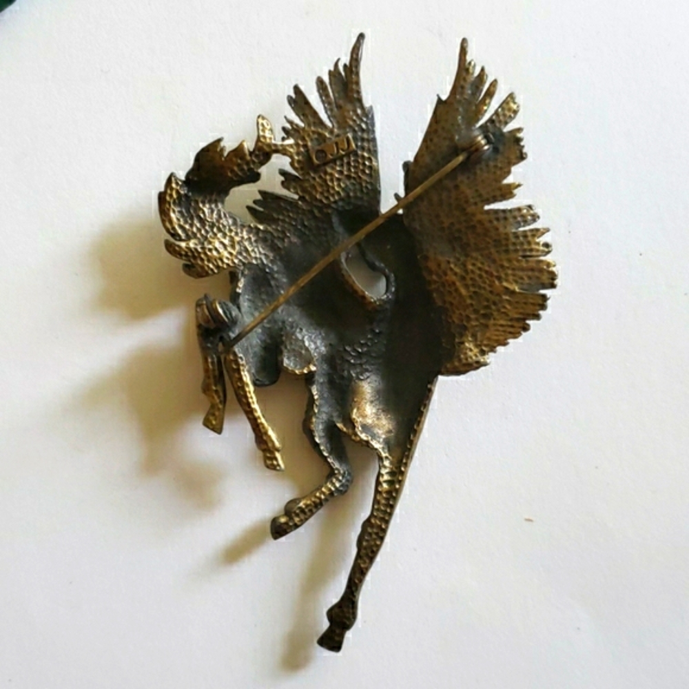 Vintage JJ brass Pegasus brooch - Picture 6 of 7
